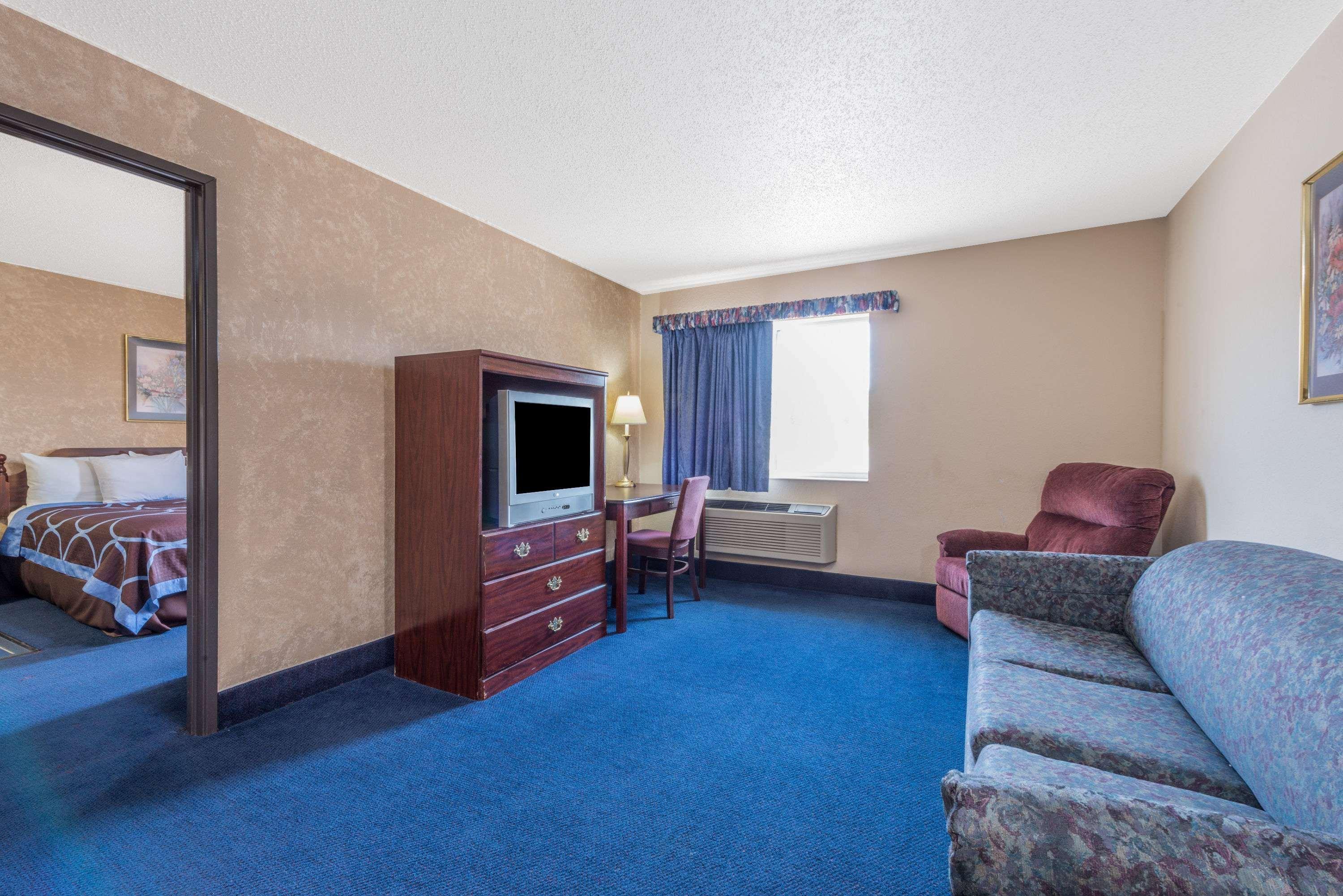 Super 8 By Wyndham Potosi Hotel Exterior photo