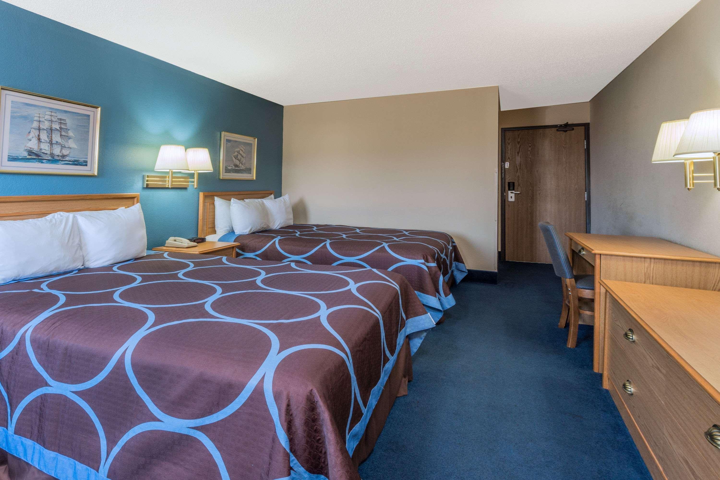 Super 8 By Wyndham Potosi Hotel Exterior photo