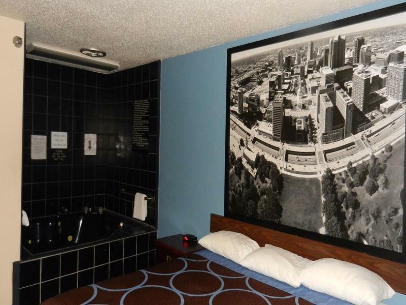 Super 8 By Wyndham Potosi Hotel Exterior photo