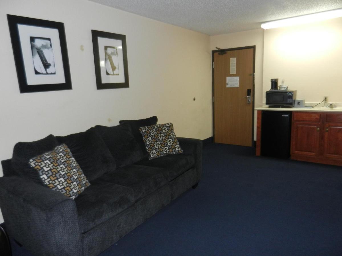 Super 8 By Wyndham Potosi Hotel Exterior photo